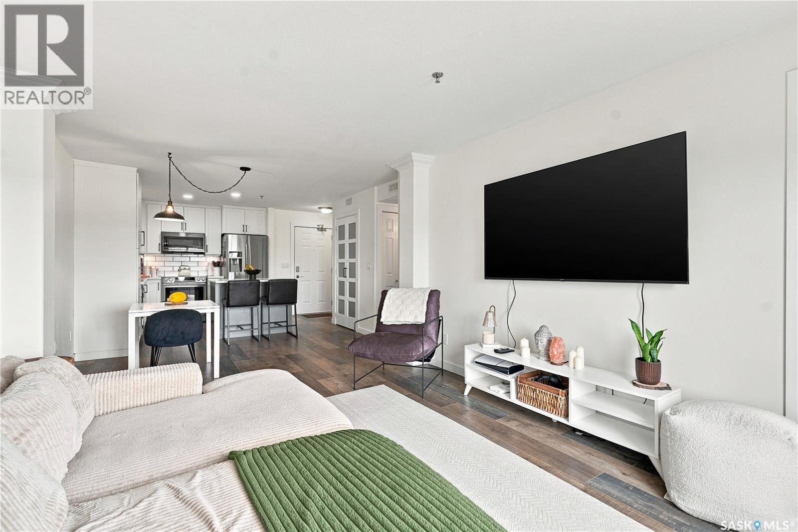 301 235 Herold Terrace, Saskatoon, SK - Indoor Photo Showing Living Room