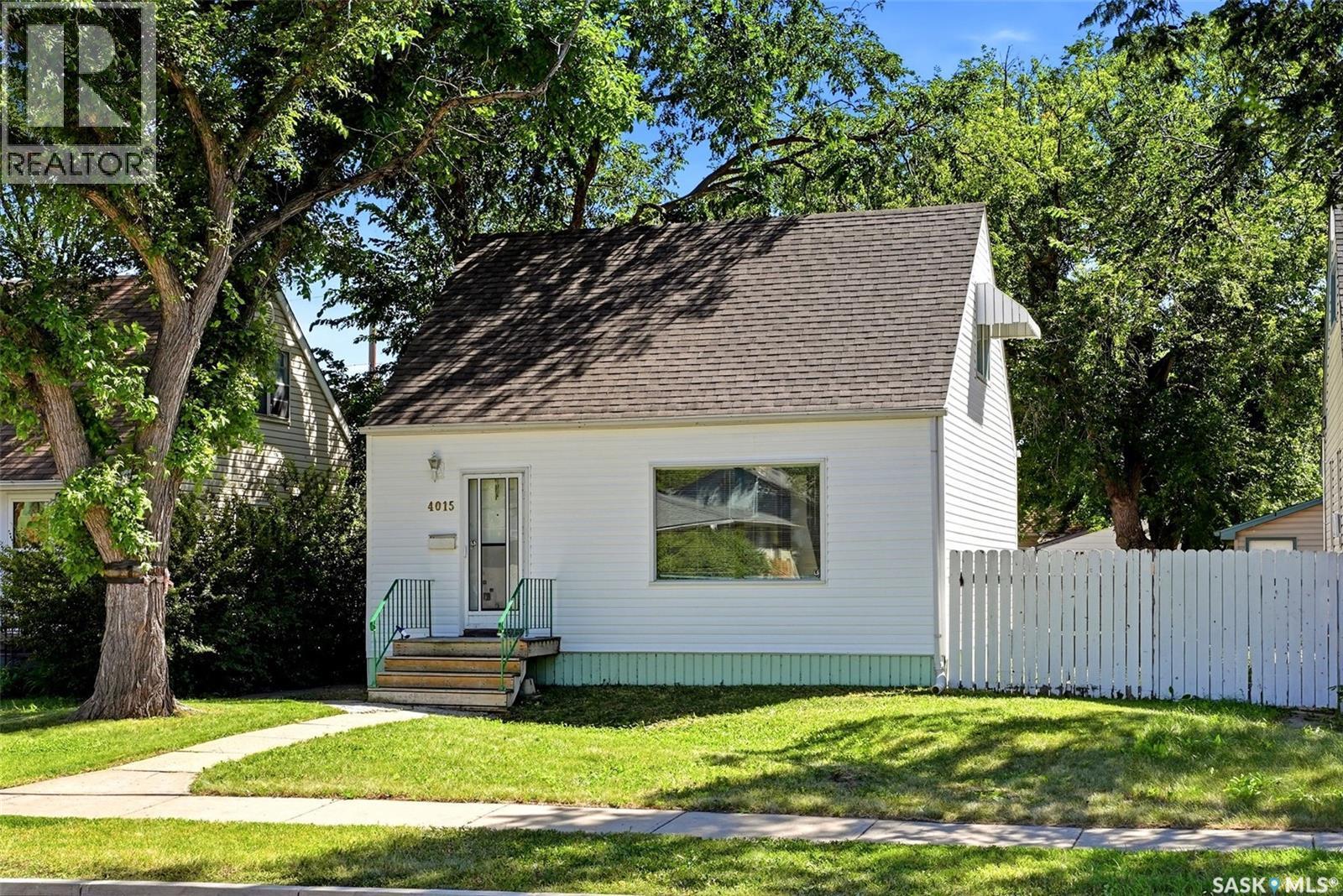 4015 2Nd Avenue, Regina, SK - Outdoor