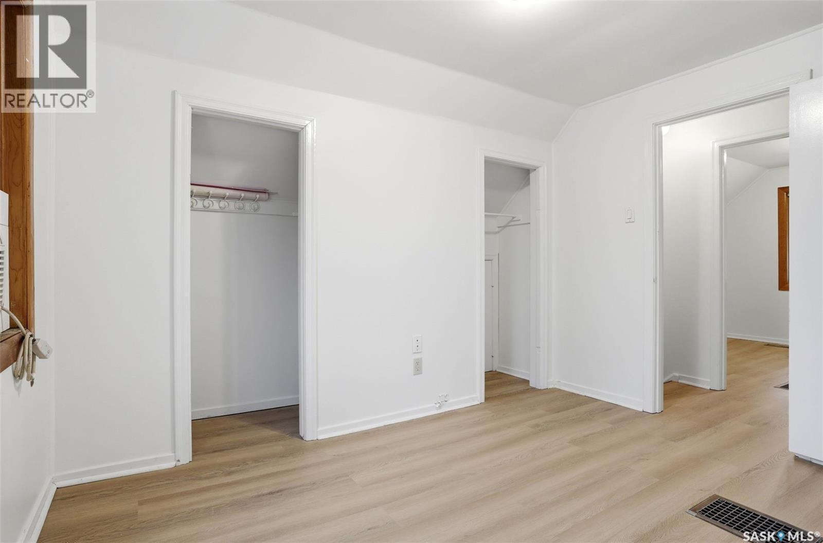 4015 2Nd Avenue, Regina, SK - Indoor Photo Showing Other Room