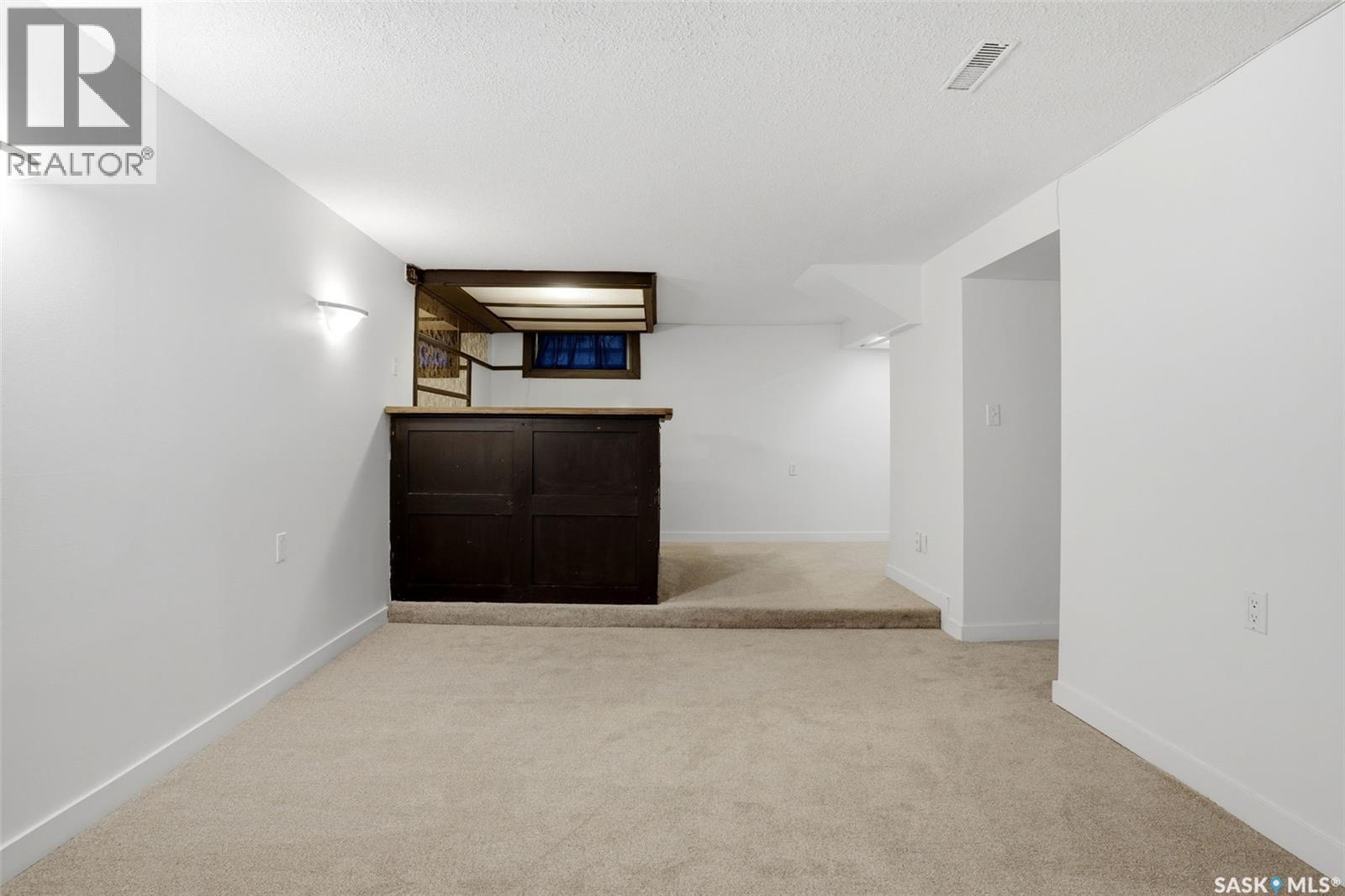 4015 2Nd Avenue, Regina, SK - Indoor Photo Showing Other Room
