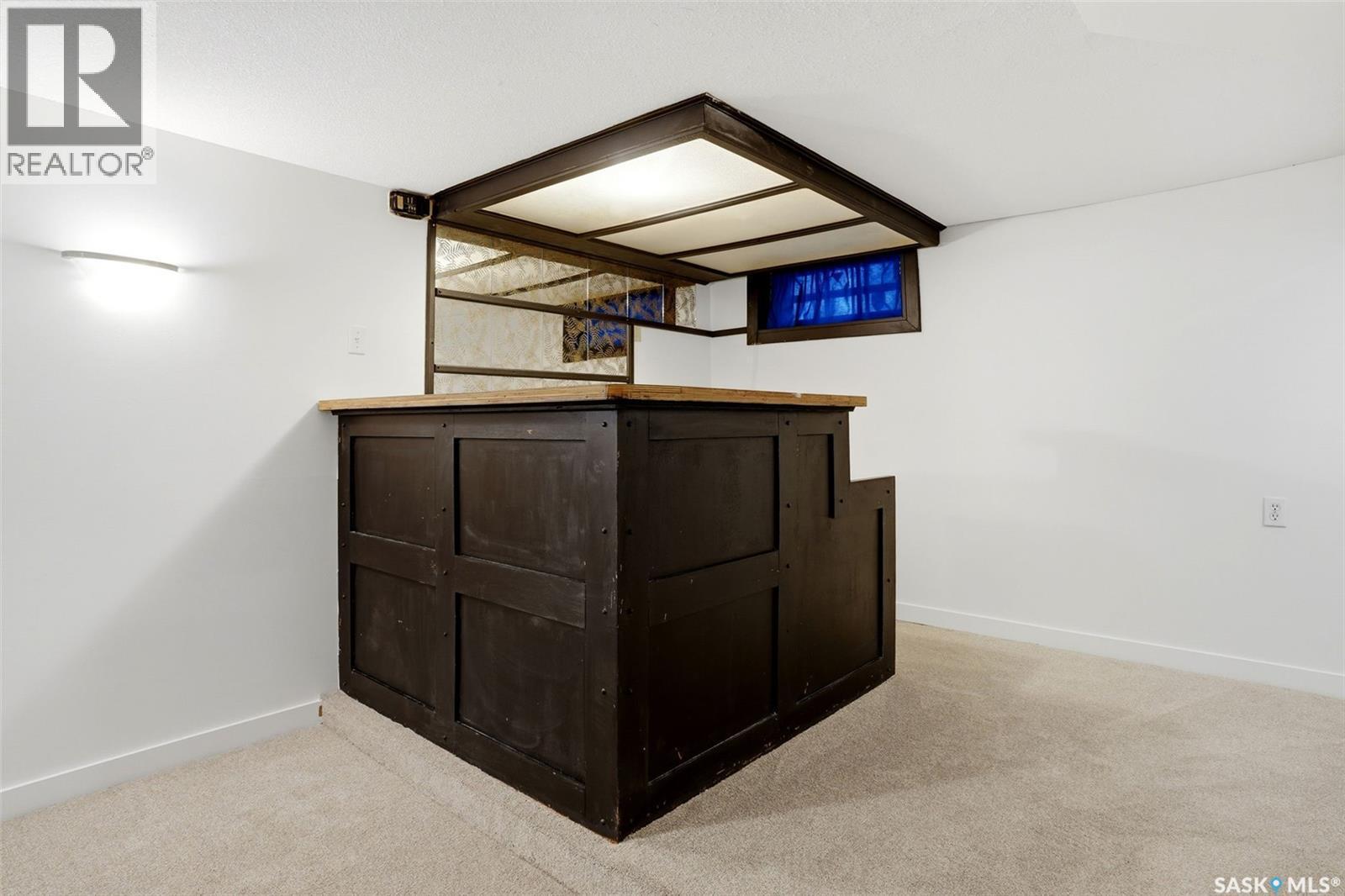 4015 2Nd Avenue, Regina, SK - Indoor Photo Showing Other Room