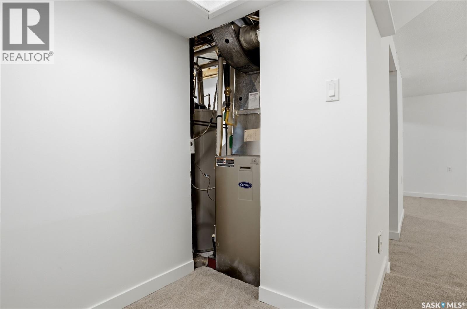 4015 2Nd Avenue, Regina, SK - Indoor
