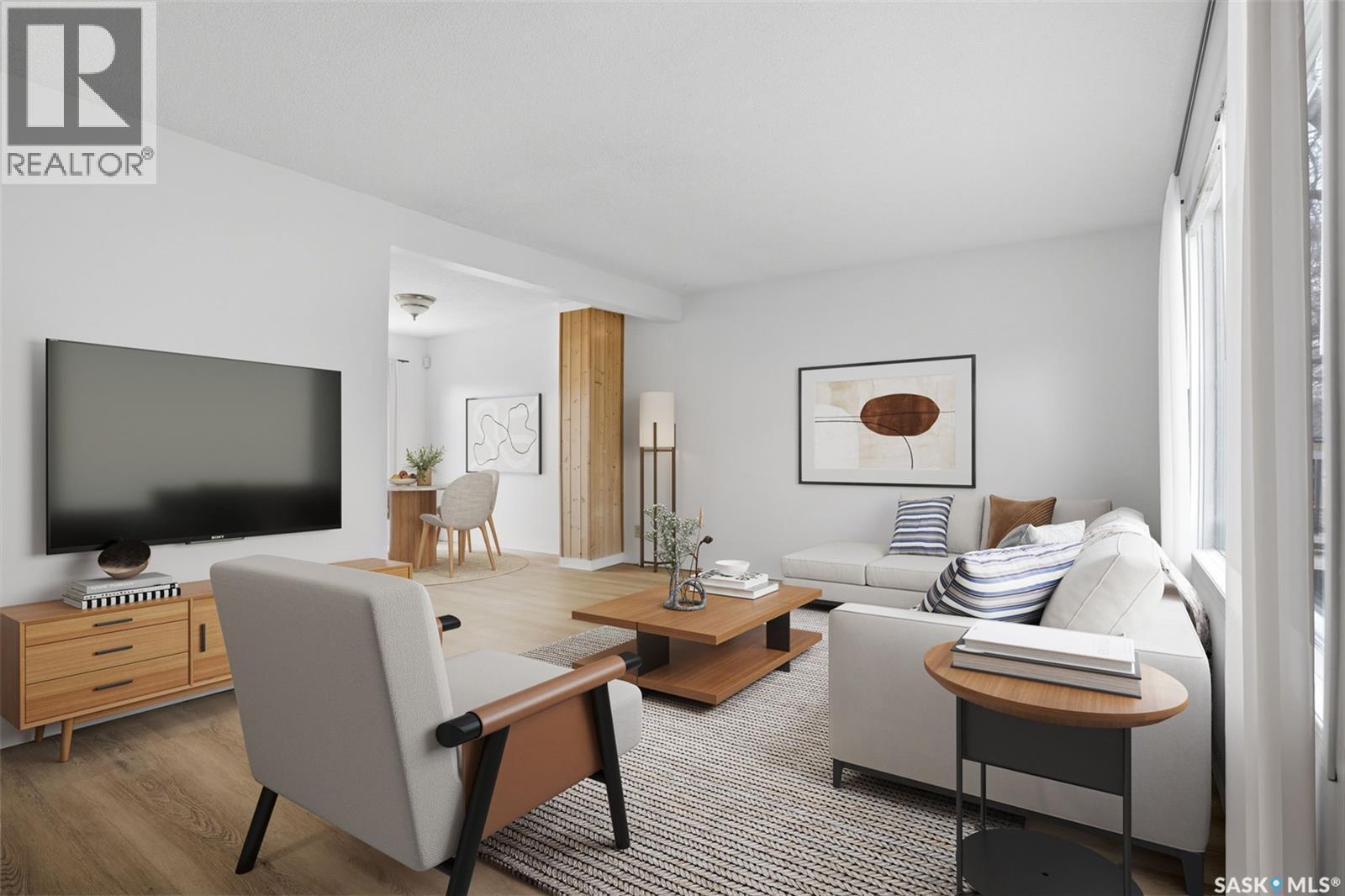 4015 2Nd Avenue, Regina, SK - Indoor Photo Showing Living Room
