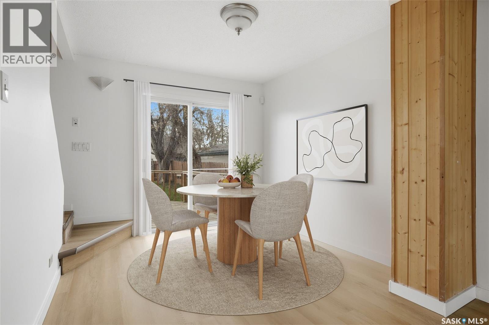 4015 2Nd Avenue, Regina, SK - Indoor Photo Showing Dining Room