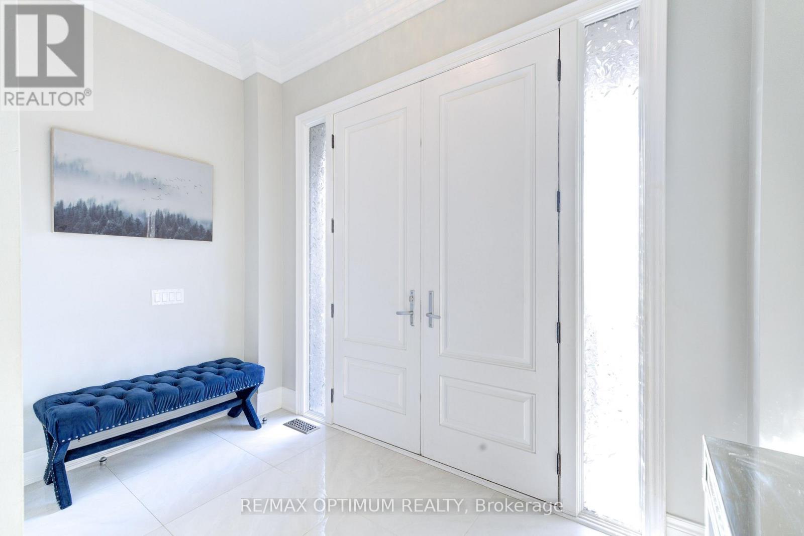 8 Lyle Way, Brampton, ON - Indoor Photo Showing Other Room