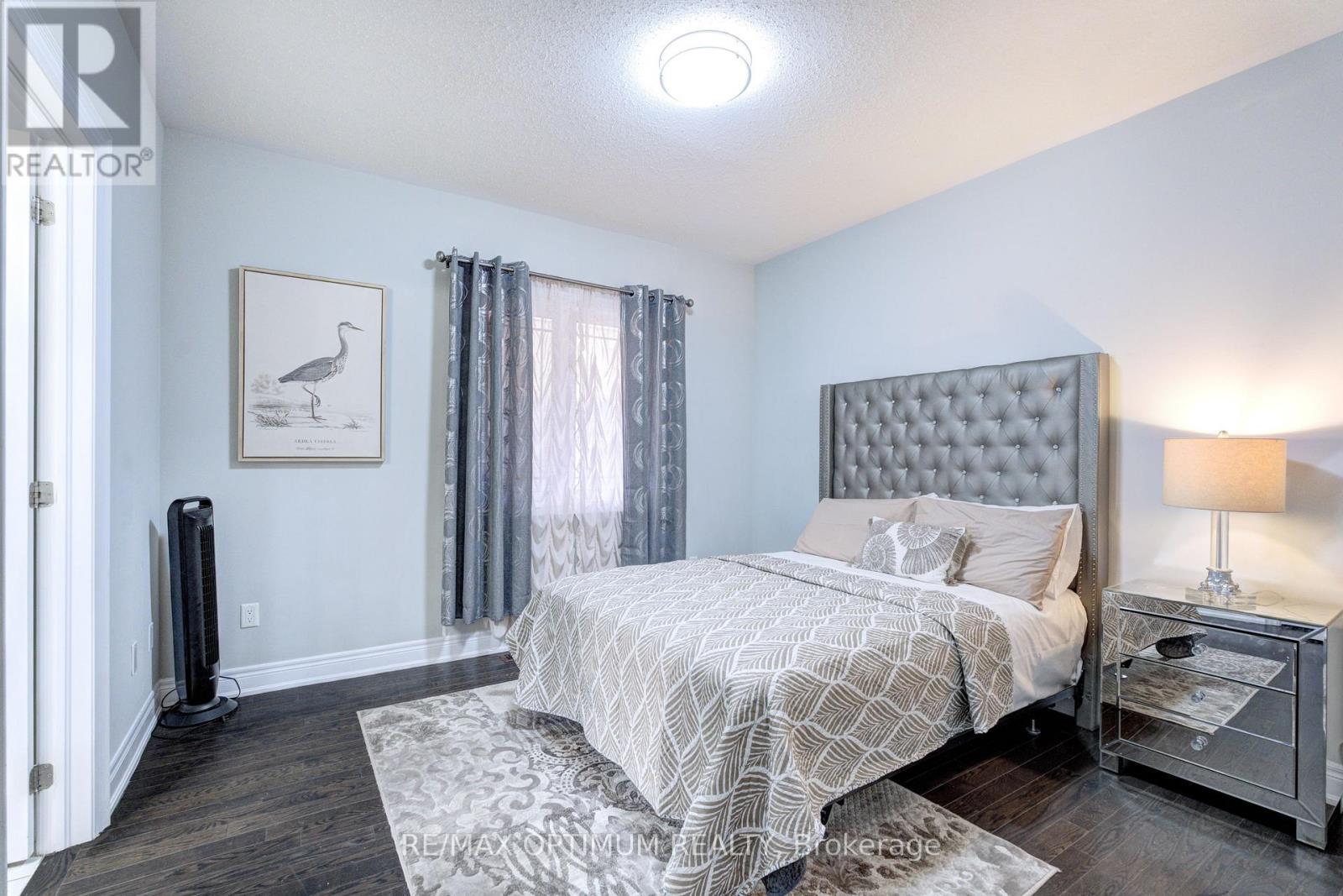 8 Lyle Way, Brampton, ON - Indoor Photo Showing Bedroom