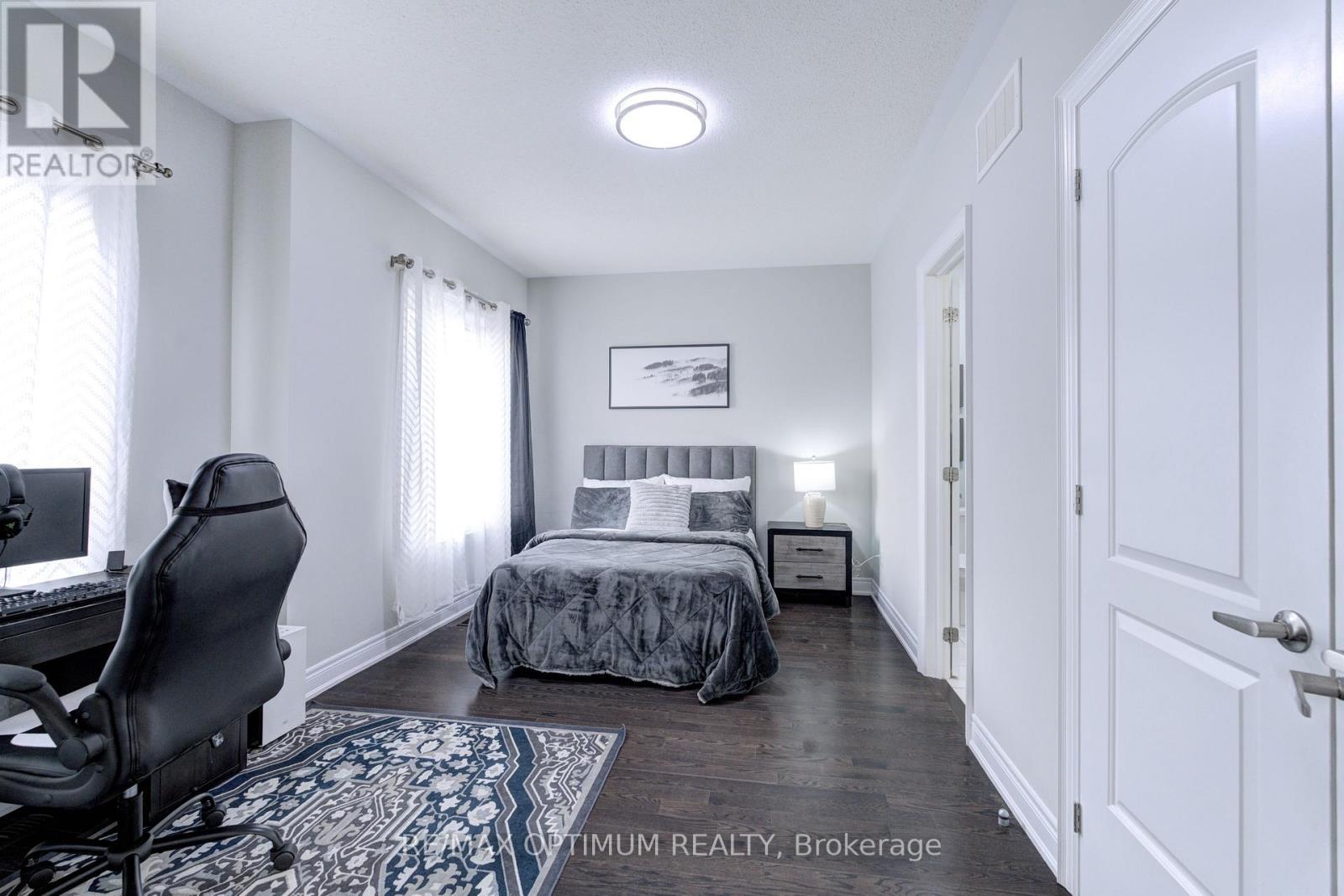 8 Lyle Way, Brampton, ON - Indoor Photo Showing Bedroom