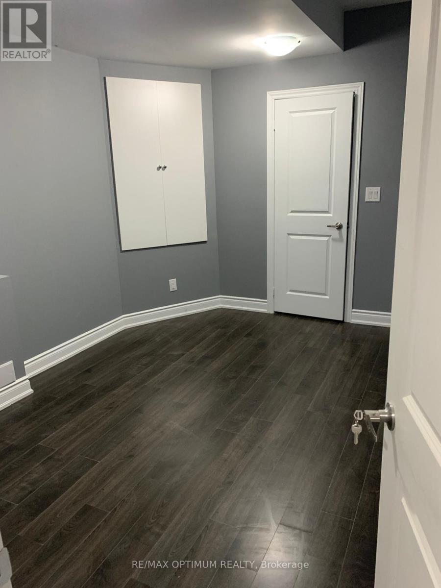 8 Lyle Way, Brampton, ON - Indoor Photo Showing Other Room