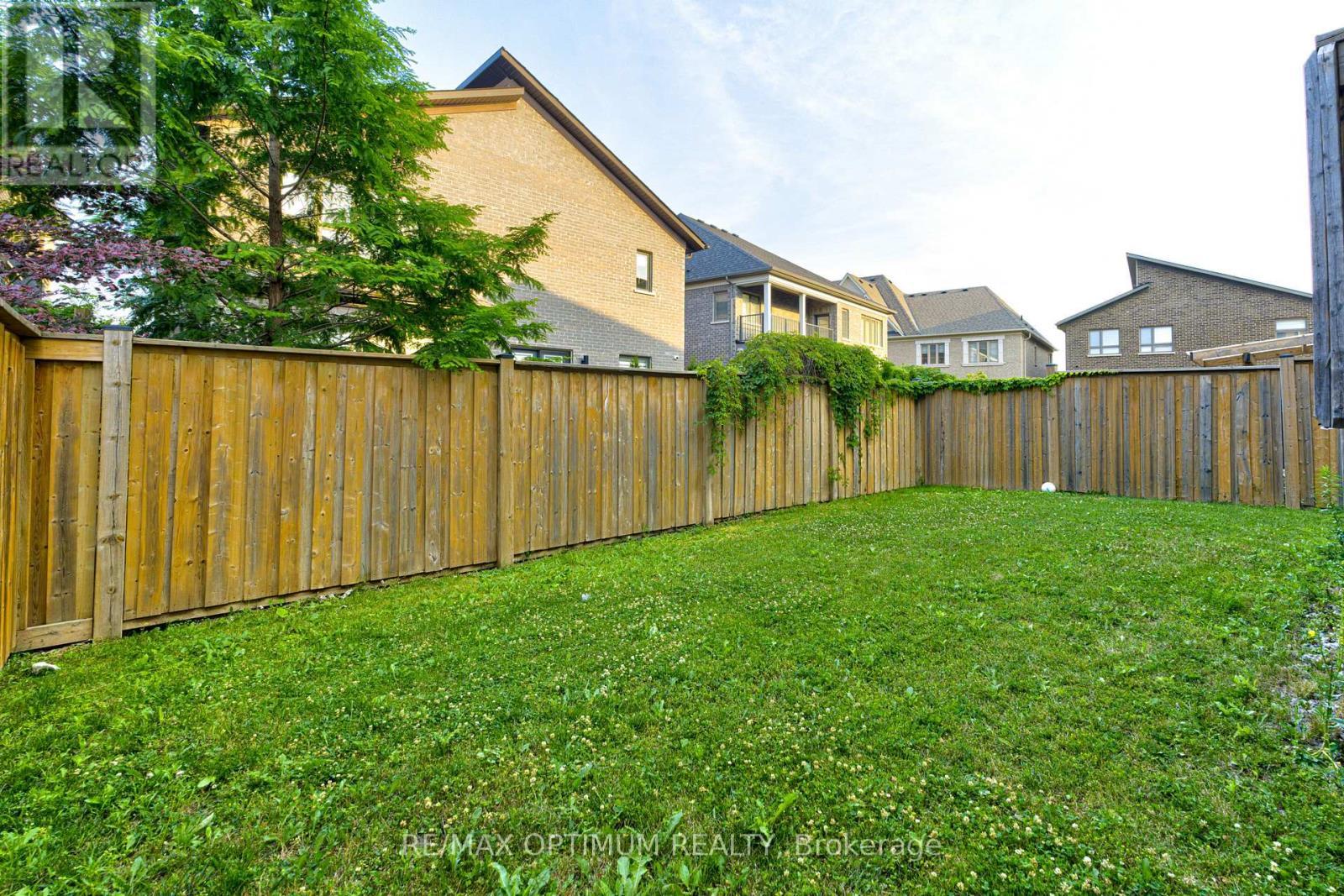 8 Lyle Way, Brampton, ON - Outdoor