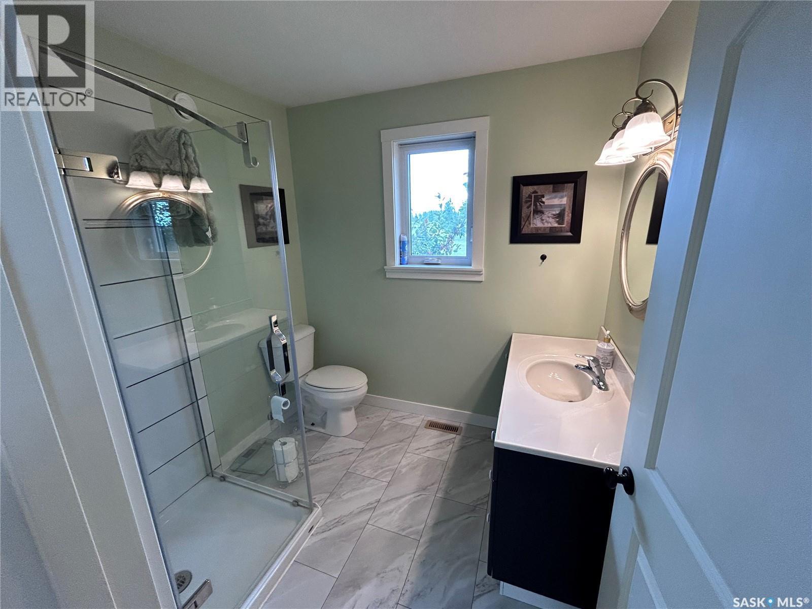 Dew Acreage, Estevan Rm No. 5, SK - Indoor Photo Showing Bathroom
