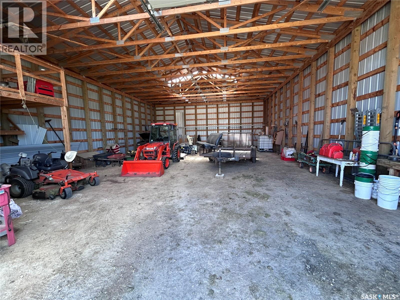 Dew Acreage, Estevan Rm No. 5, SK - Indoor