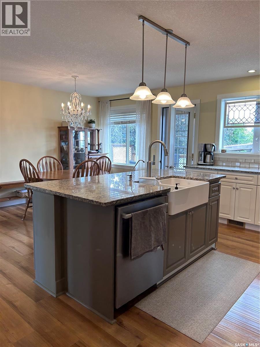 Dew Acreage, Estevan Rm No. 5, SK - Indoor Photo Showing Kitchen
