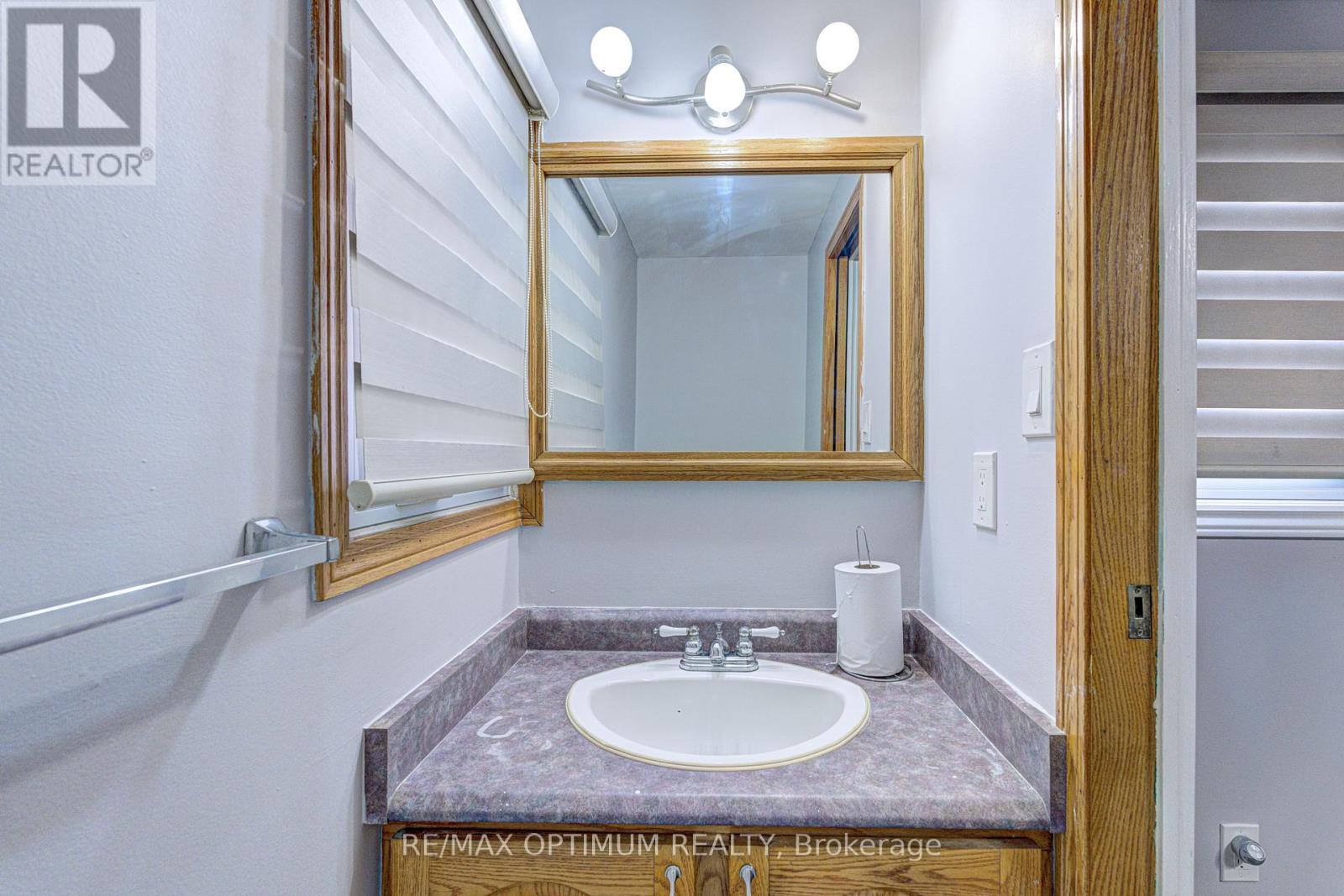 5 Roehampton Crescent, Brampton, ON - Indoor
