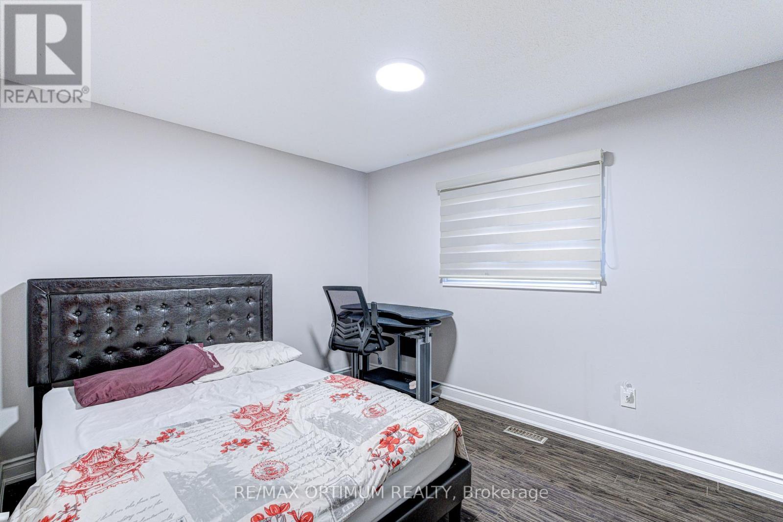5 Roehampton Crescent, Brampton, ON - Indoor Photo Showing Bedroom