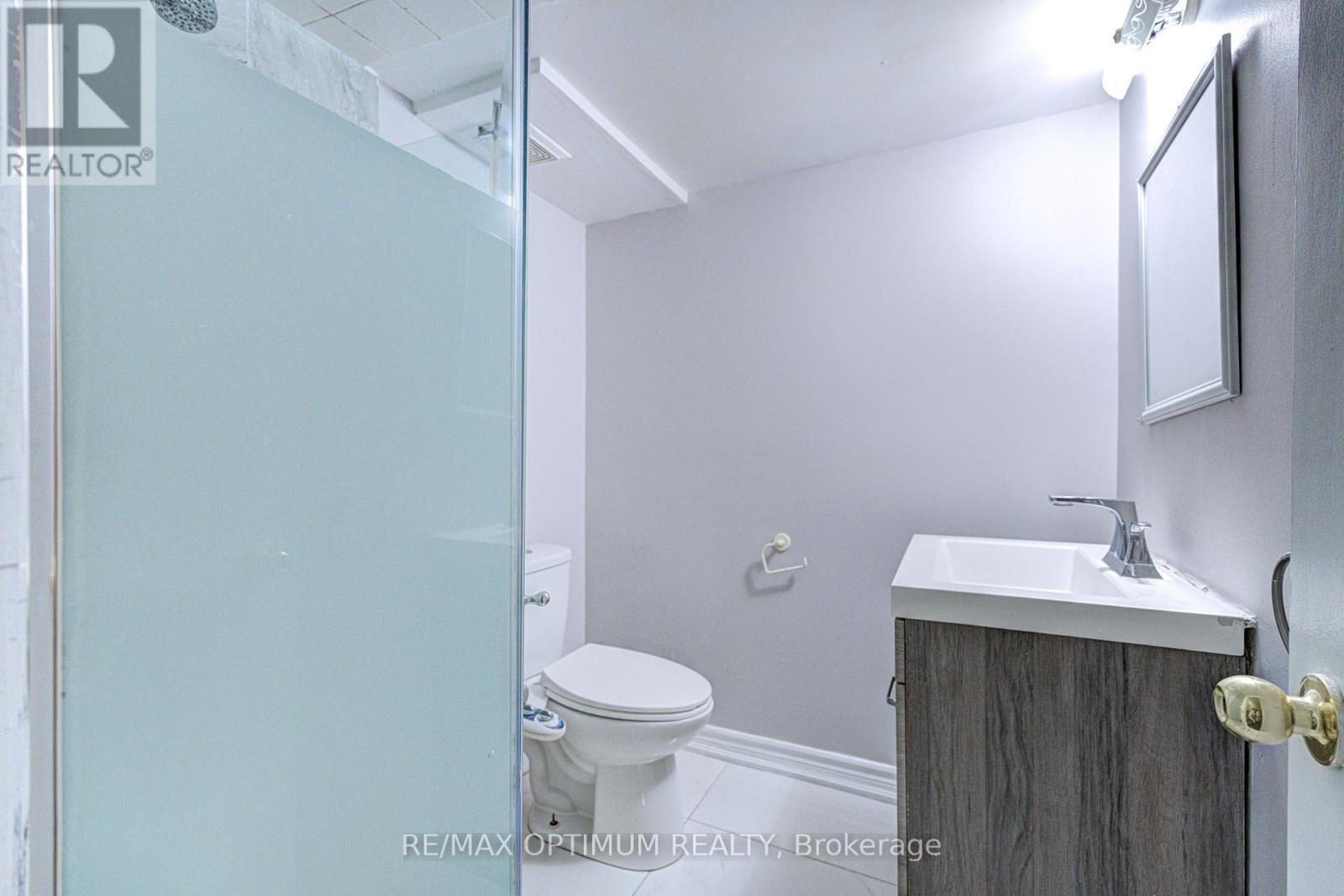 5 Roehampton Crescent, Brampton, ON - Indoor Photo Showing Bathroom