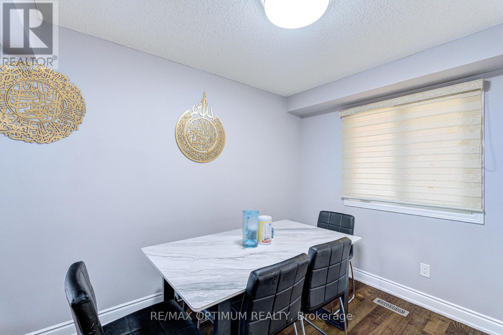 5 Roehampton Crescent, Brampton, ON - Indoor Photo Showing Dining Room
