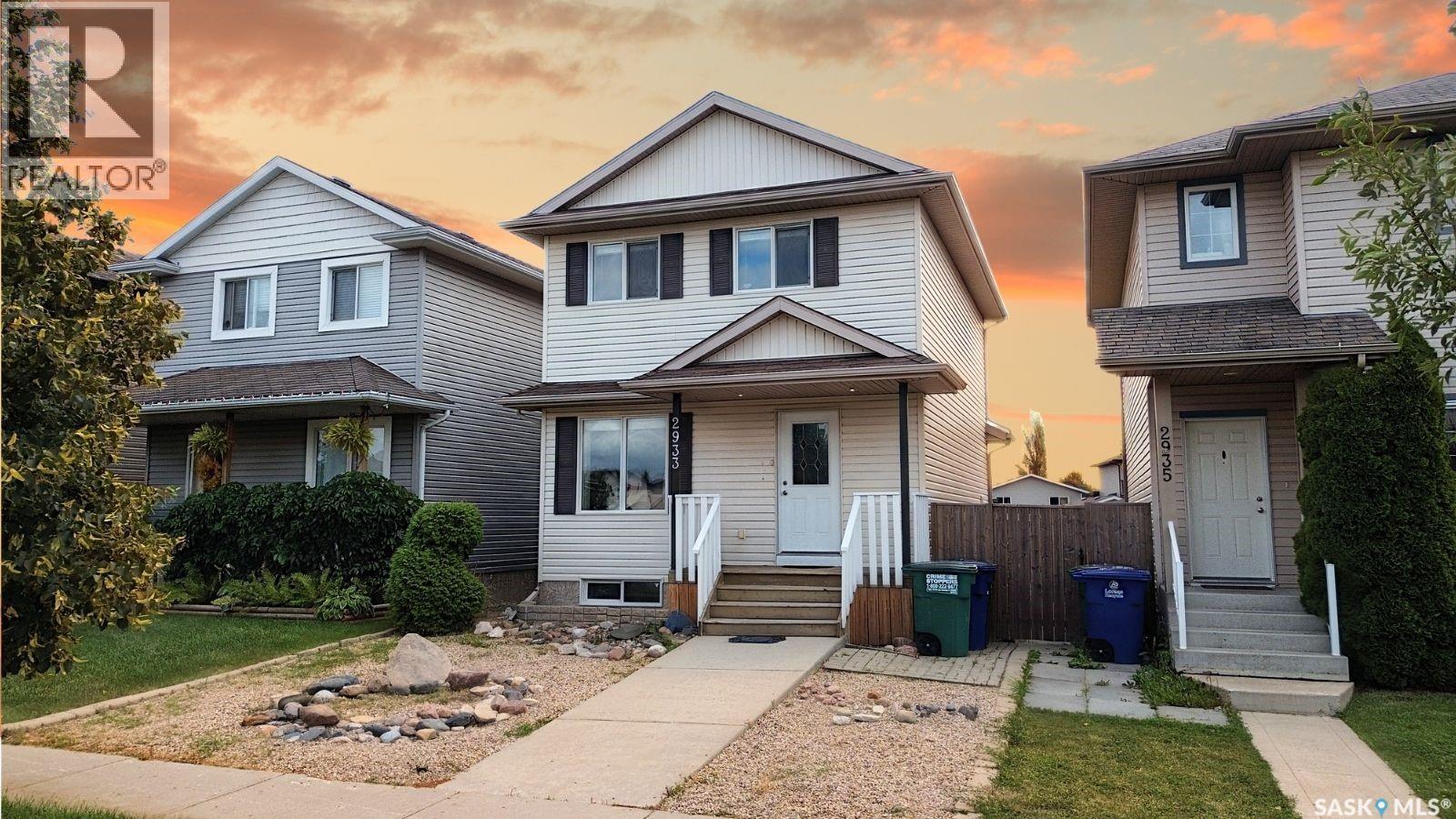 2933 Mcclocklin Road, Saskatoon, SK - Outdoor With Facade