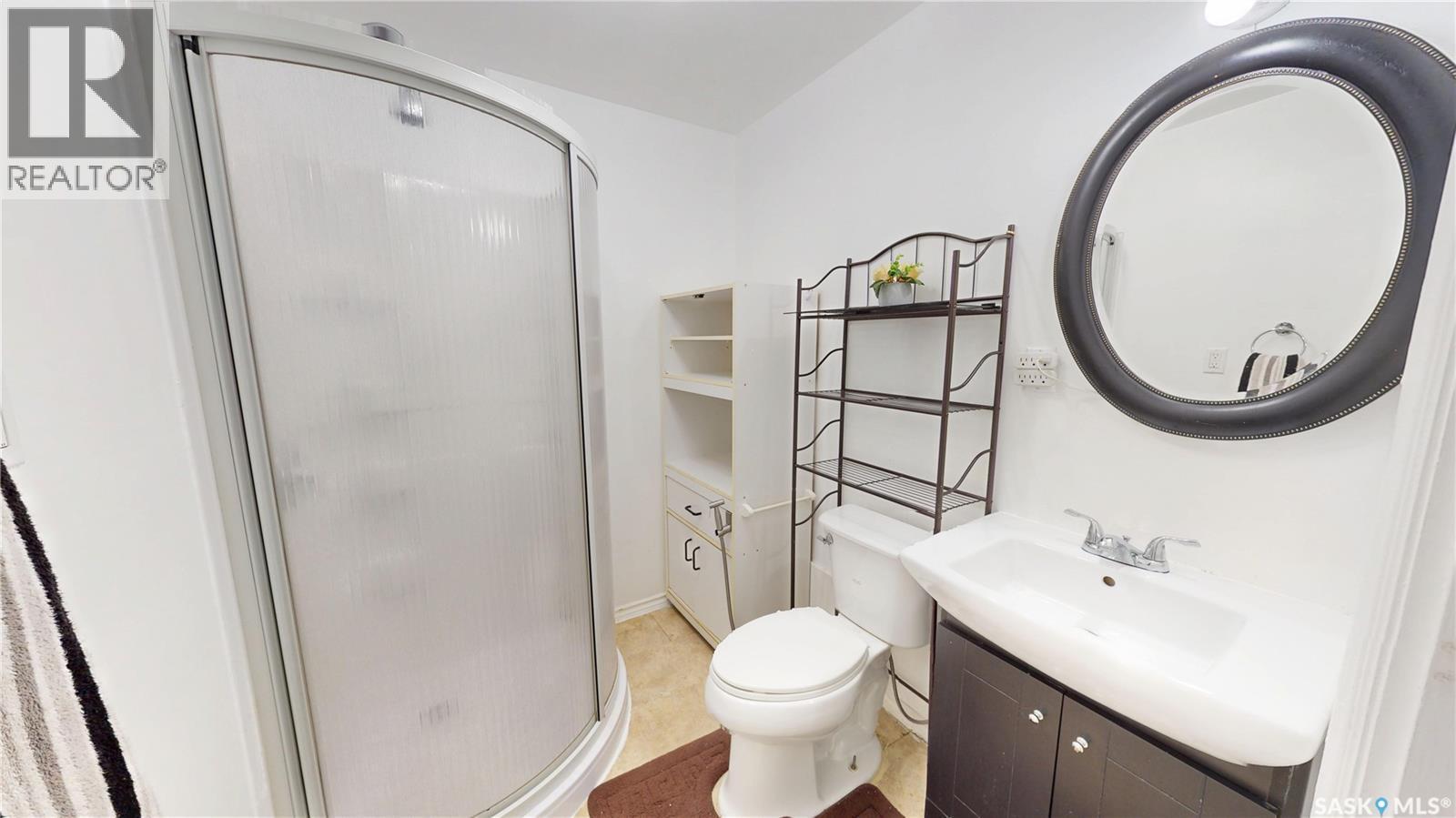 2933 Mcclocklin Road, Saskatoon, SK - Indoor Photo Showing Bathroom