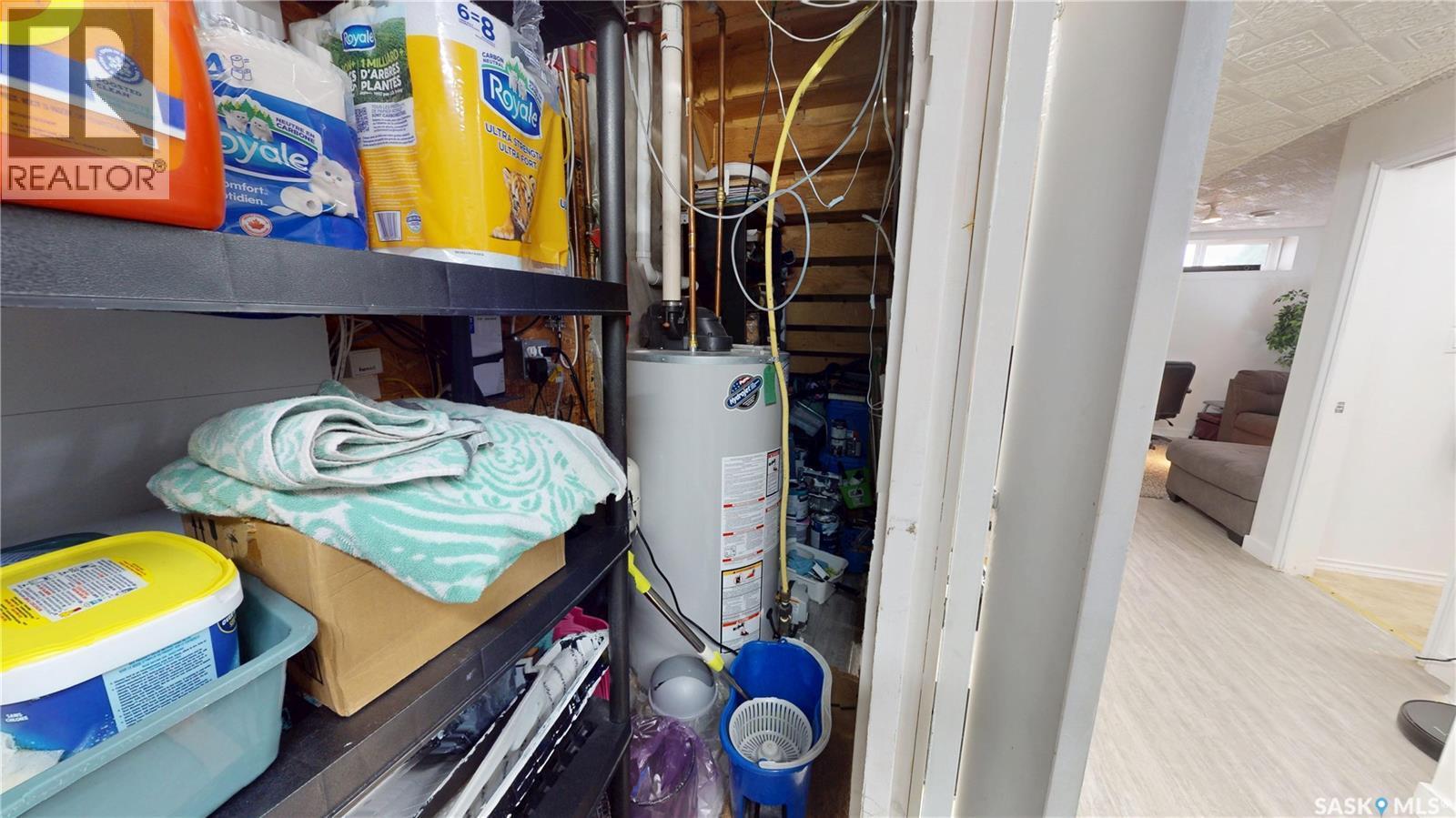 2933 Mcclocklin Road, Saskatoon, SK - Indoor