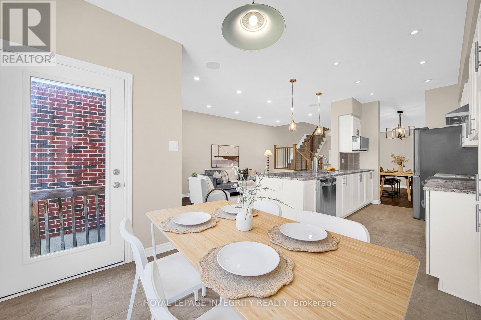 256 Dolce Crescent, Ottawa, ON - Indoor Photo Showing Dining Room