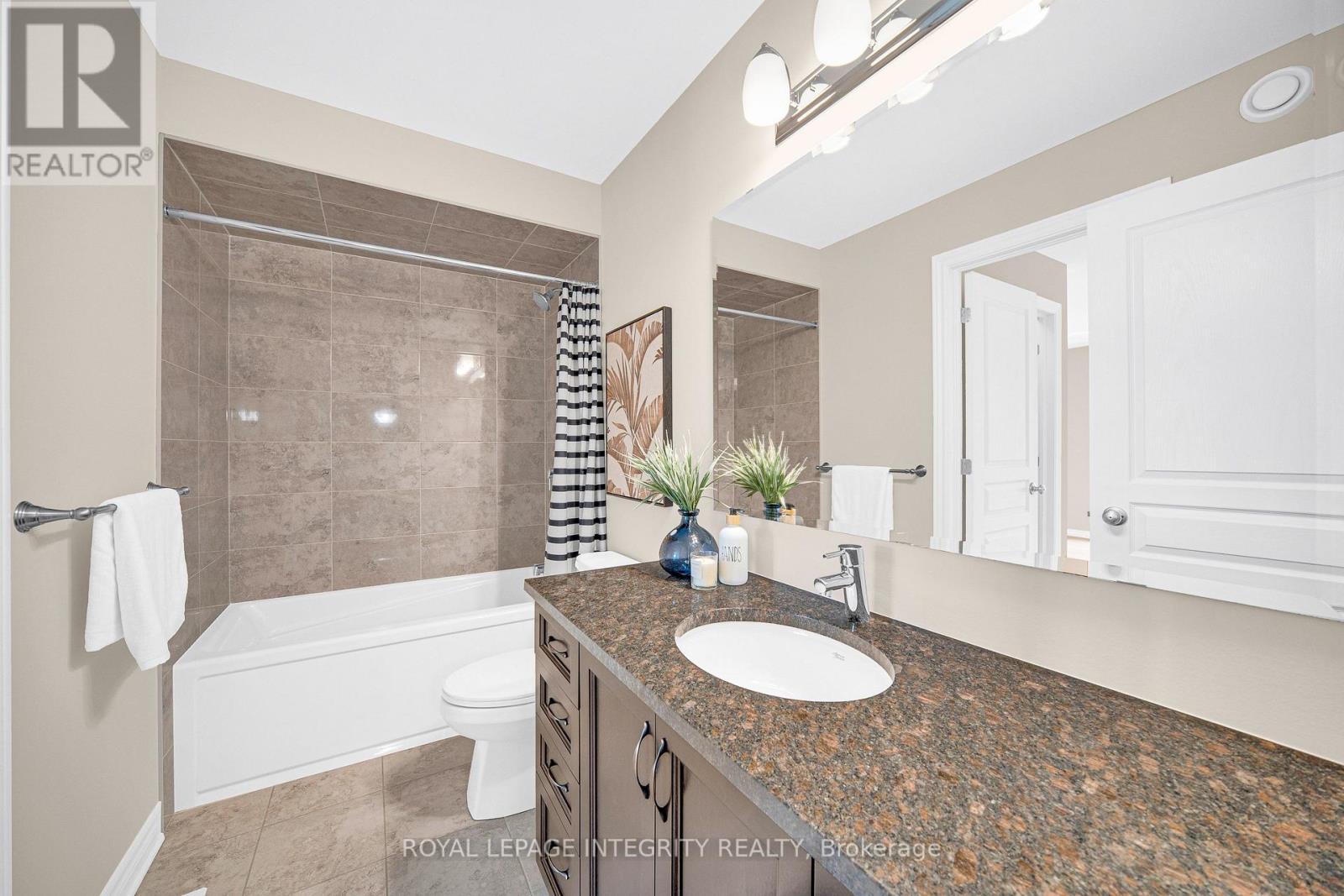 256 Dolce Crescent, Ottawa, ON - Indoor Photo Showing Bathroom