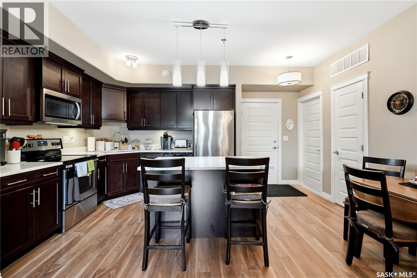 203 423 Nelson Road, Saskatoon, SK - Indoor Photo Showing Kitchen With Upgraded Kitchen