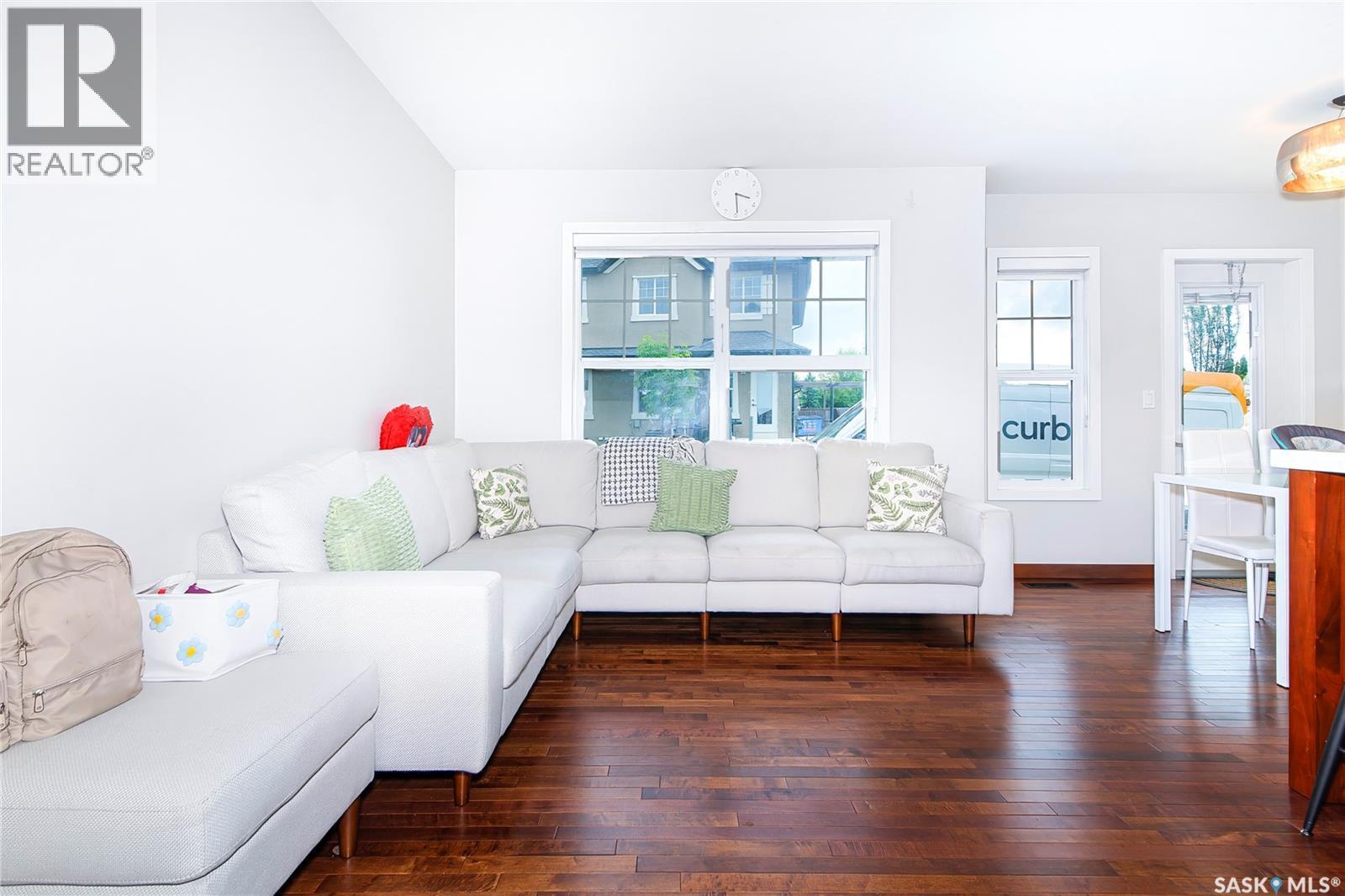 601 2012 Pohorecky Crescent, Saskatoon, SK - Indoor Photo Showing Living Room