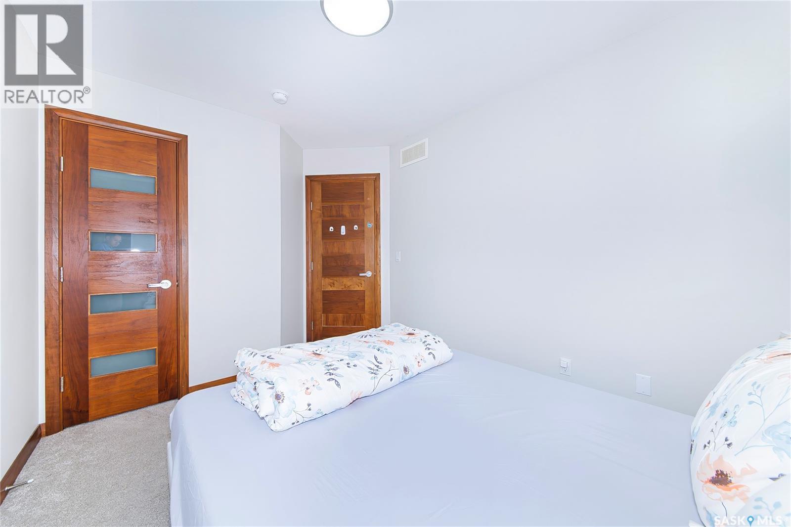 601 2012 Pohorecky Crescent, Saskatoon, SK - Indoor Photo Showing Bedroom