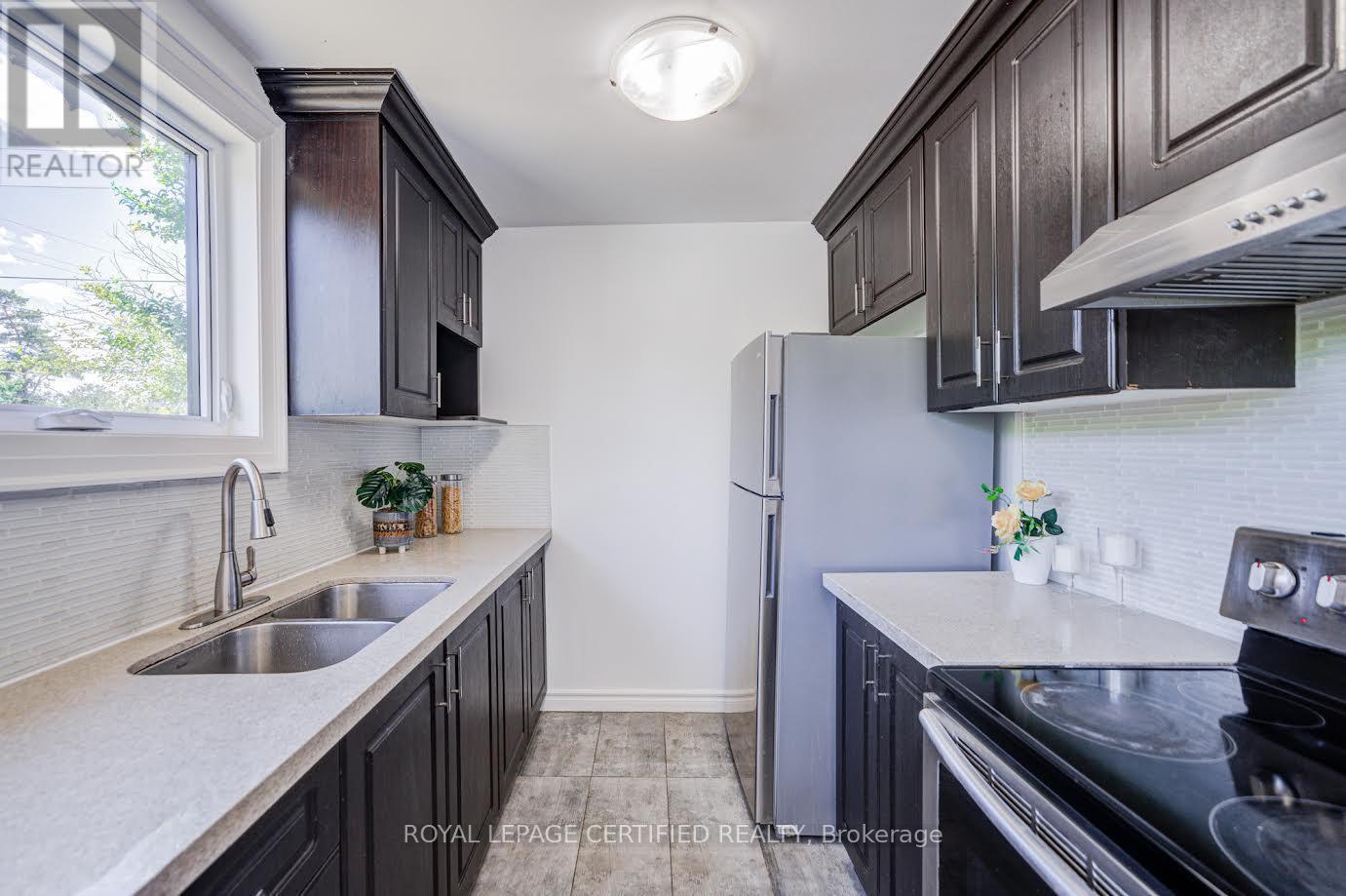 79 Samson Crescent, Toronto, ON - Indoor Photo Showing Kitchen With Double Sink