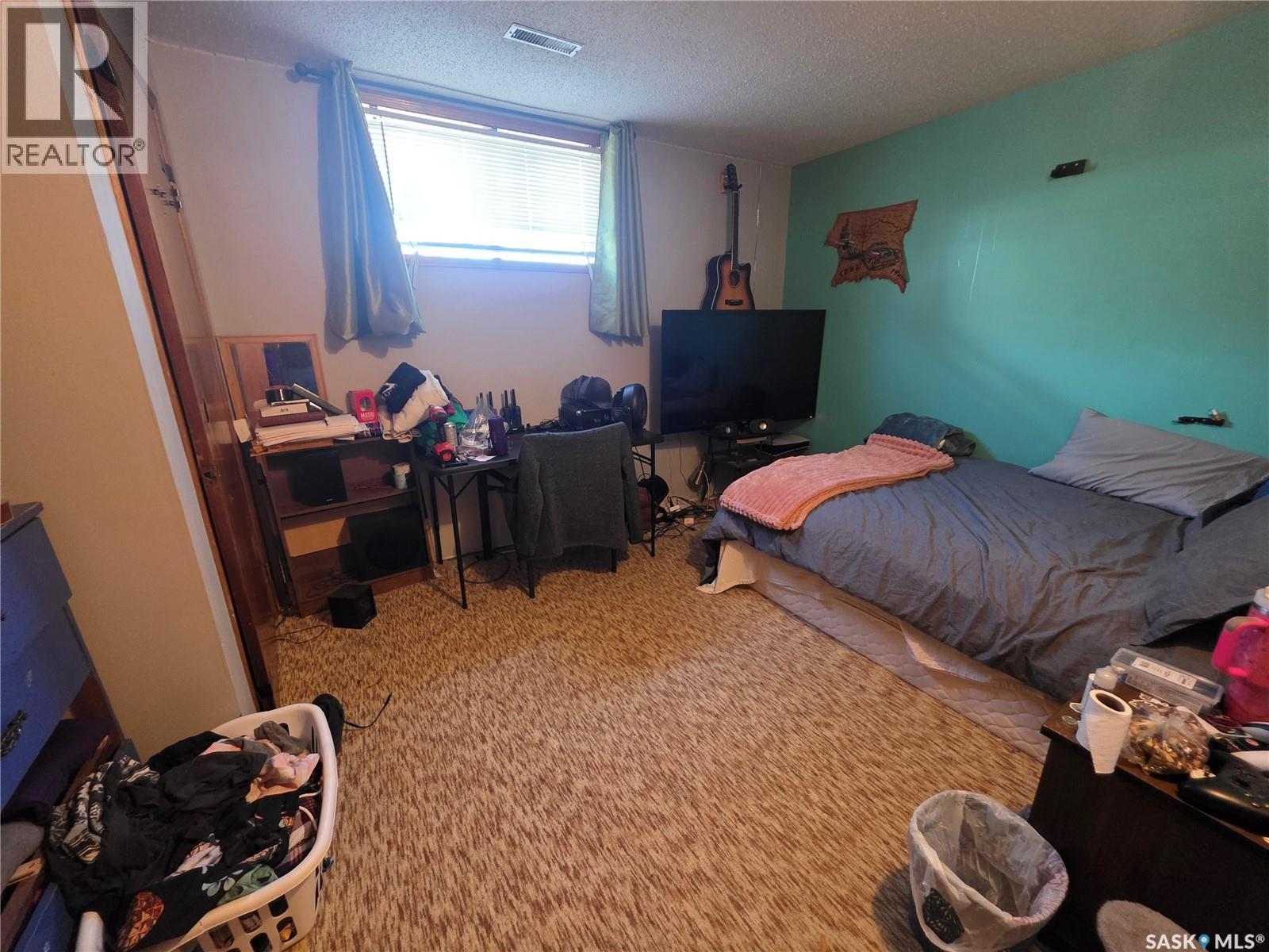 1328 Herbert Avenue, Herbert, SK - Indoor Photo Showing Bedroom