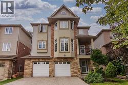 563 WOOLGRASS Avenue Waterloo, ON N2V 2Y2