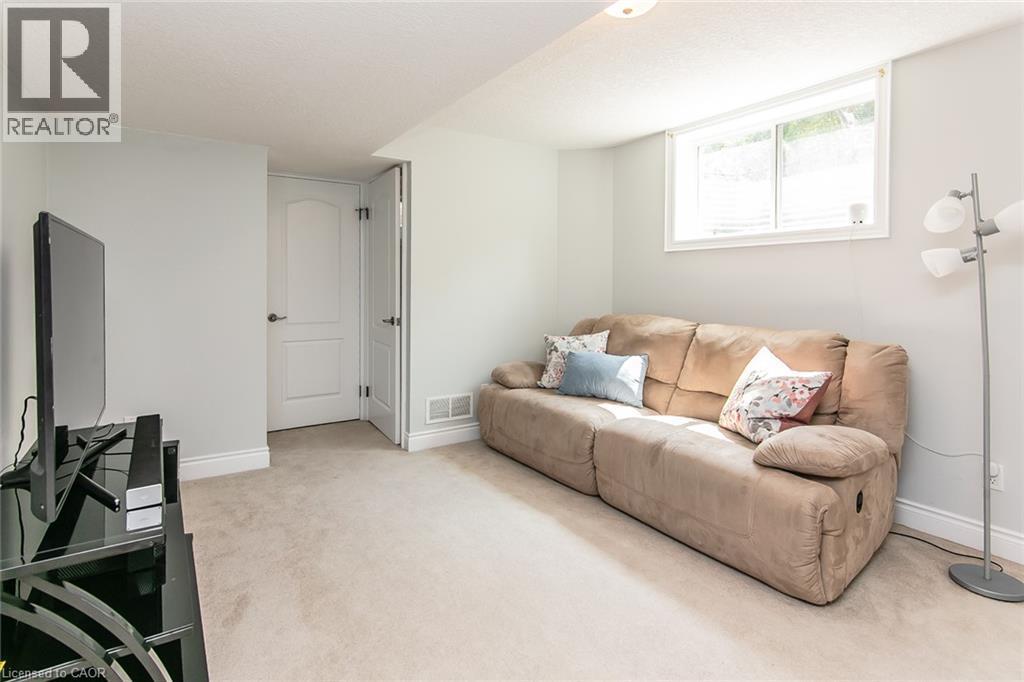 563 Woolgrass Avenue, Waterloo, ON - Indoor