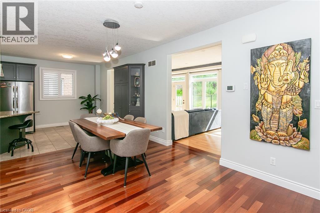 563 Woolgrass Avenue, Waterloo, ON - Indoor Photo Showing Dining Room