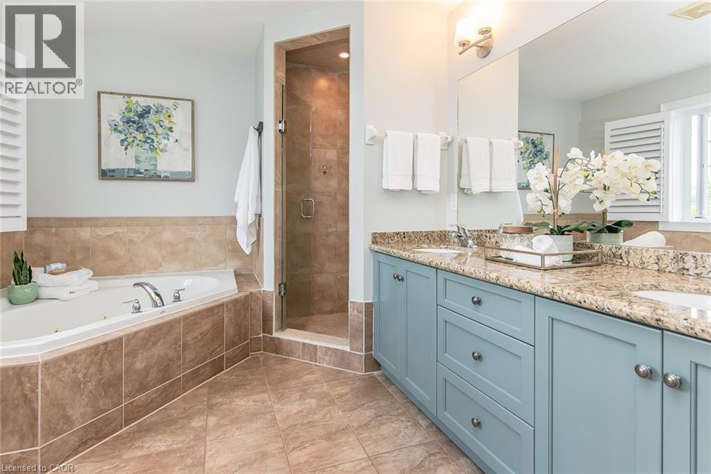 563 Woolgrass Avenue, Waterloo, ON - Indoor Photo Showing Bathroom