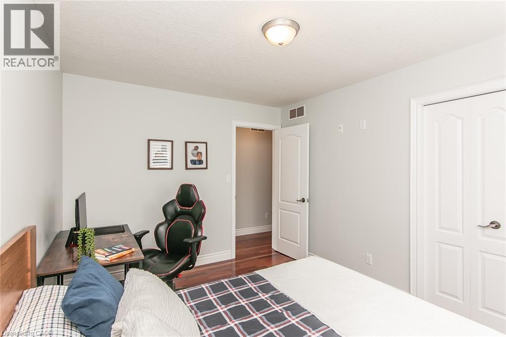 563 Woolgrass Avenue, Waterloo, ON - Indoor Photo Showing Bedroom