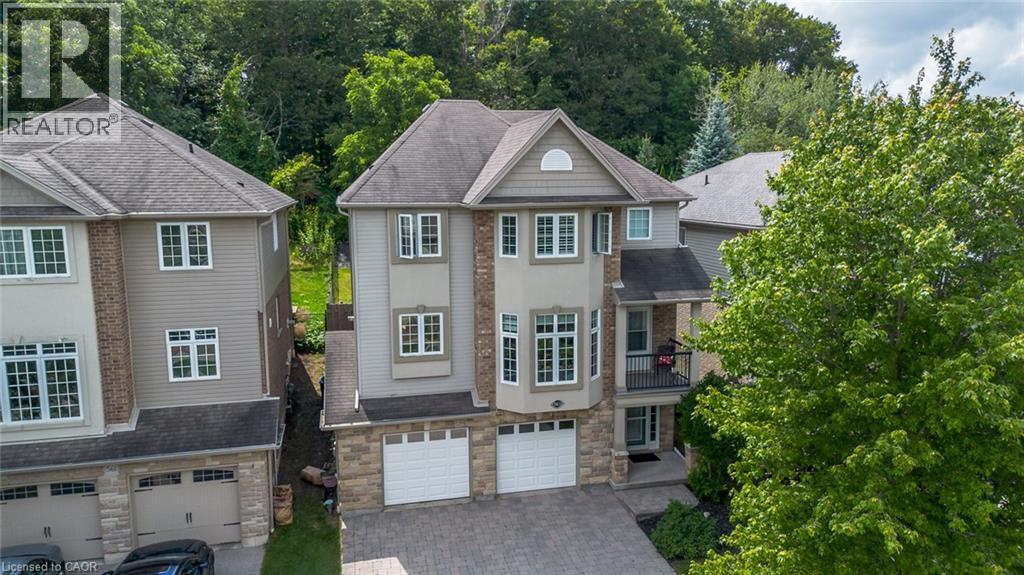 563 Woolgrass Avenue, Waterloo, ON - Outdoor With Facade