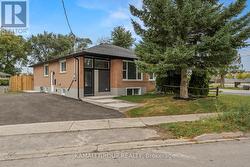 MAIN - 63 WALTER AVENUE Newmarket, ON L3Y 2T4