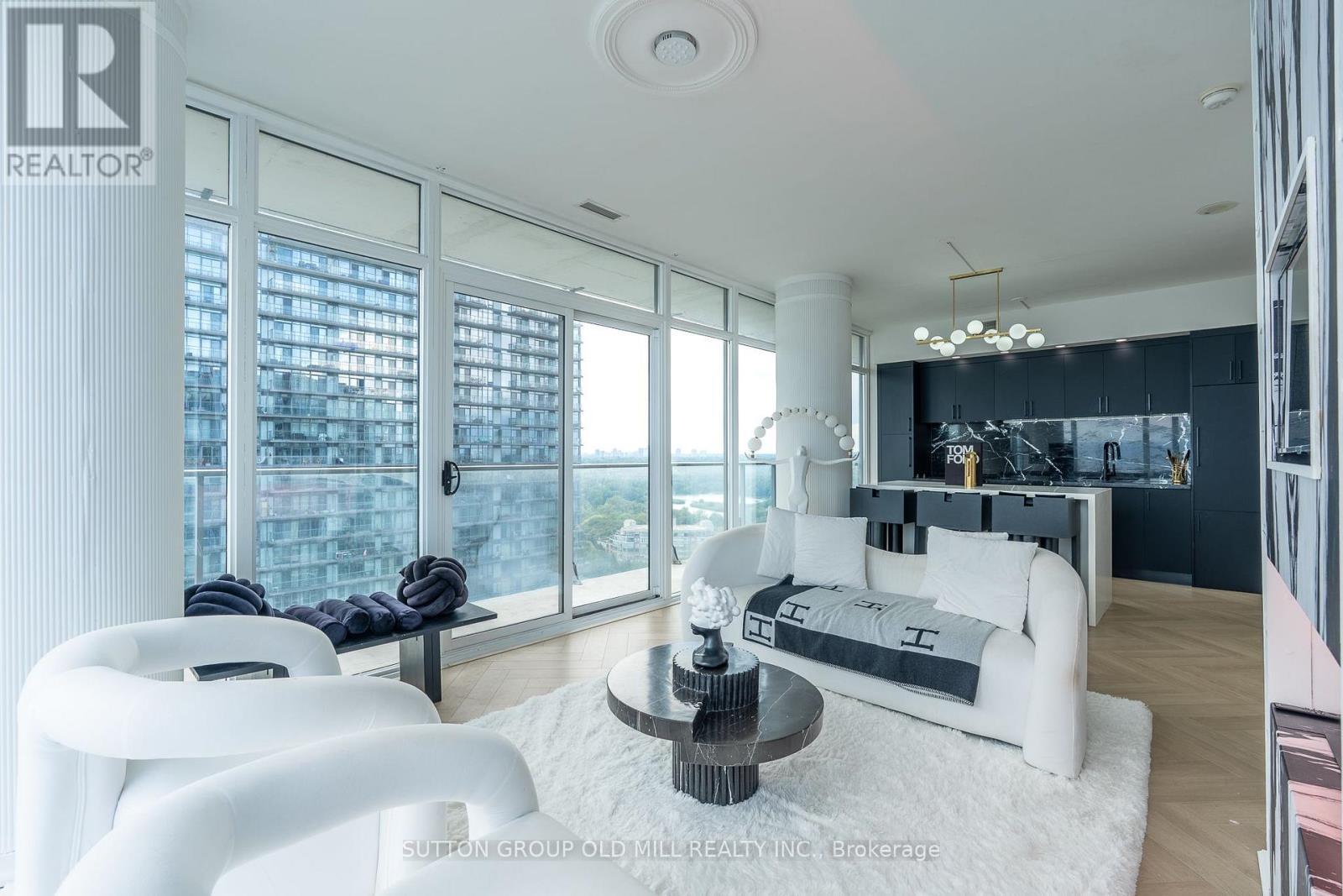 2505 - 103 The Queensway, Toronto, ON - Indoor