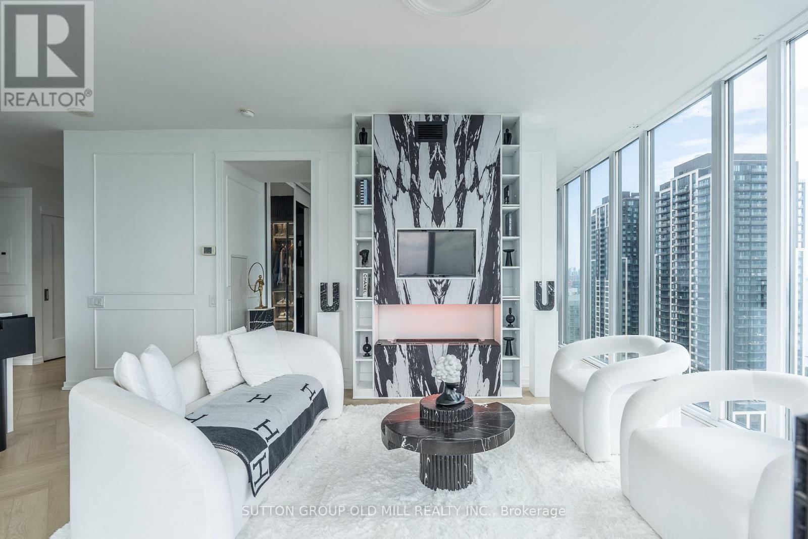 2505 - 103 The Queensway, Toronto, ON - Indoor