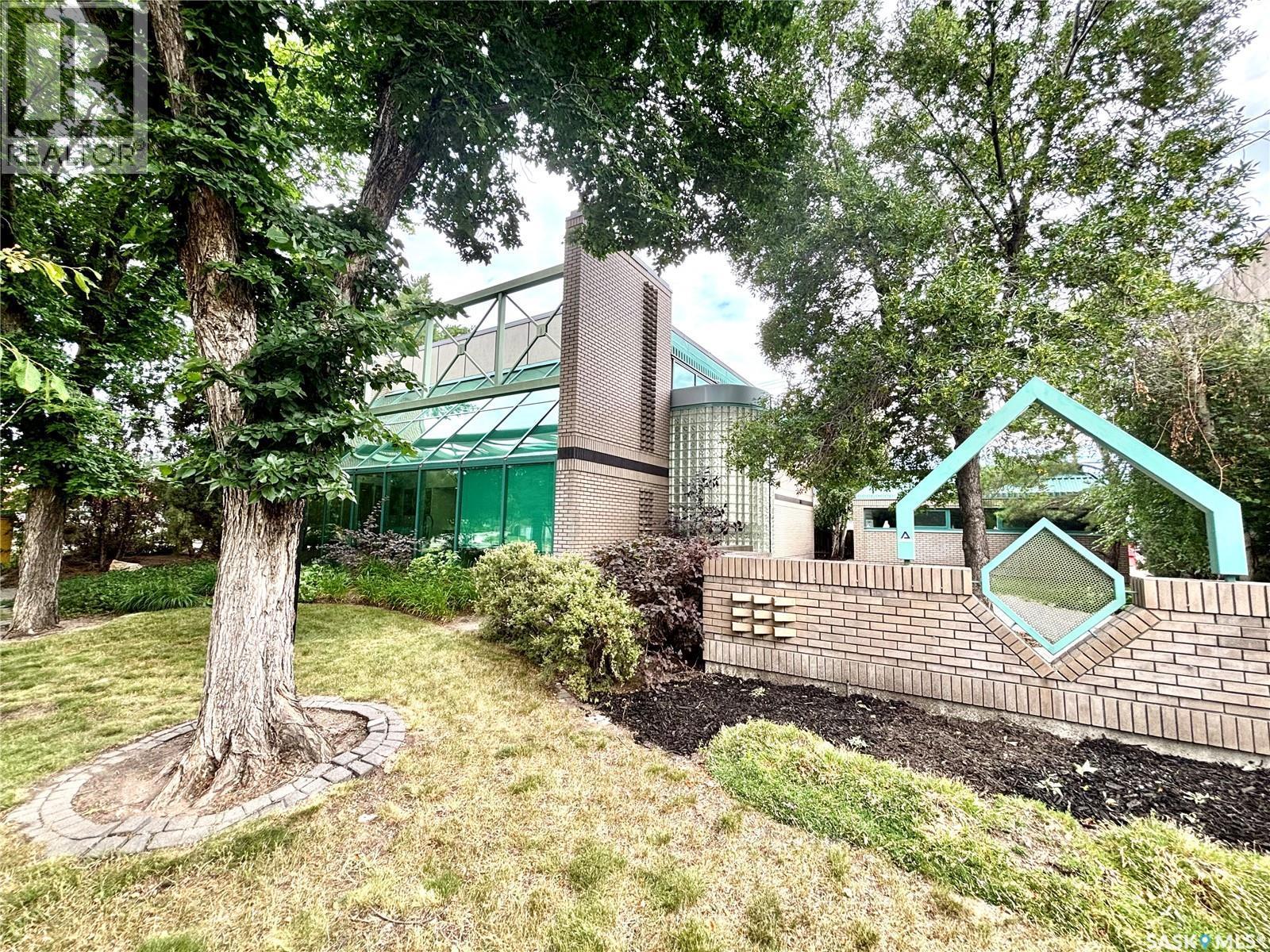 714 Duchess Street, Saskatoon, SK