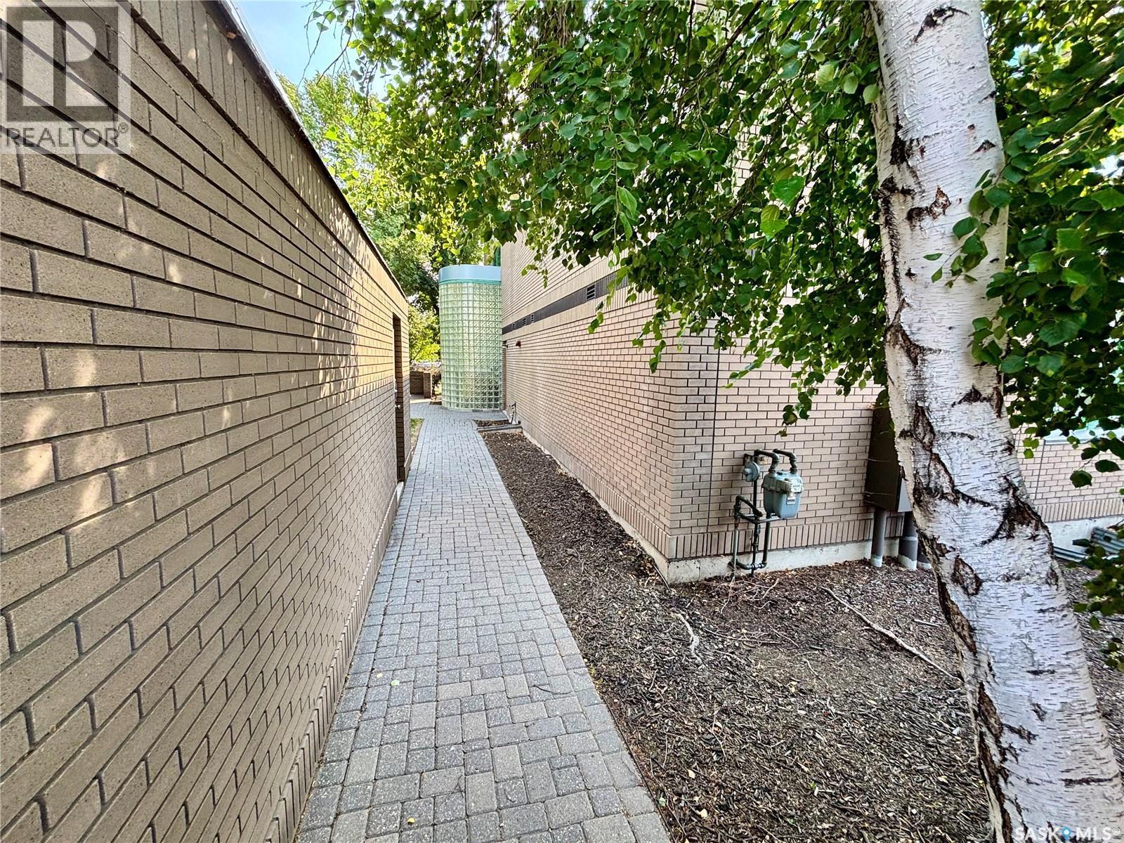 714 Duchess Street, Saskatoon, SK