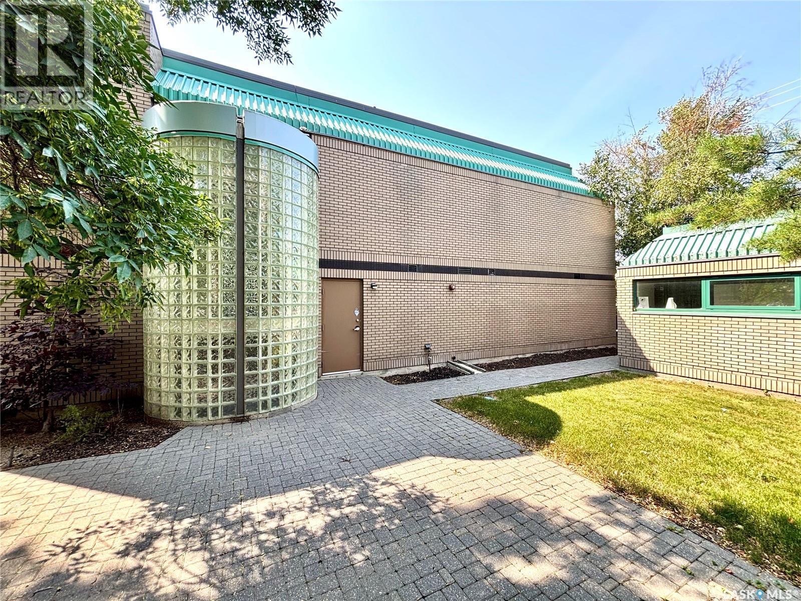 714 Duchess Street, Saskatoon, SK