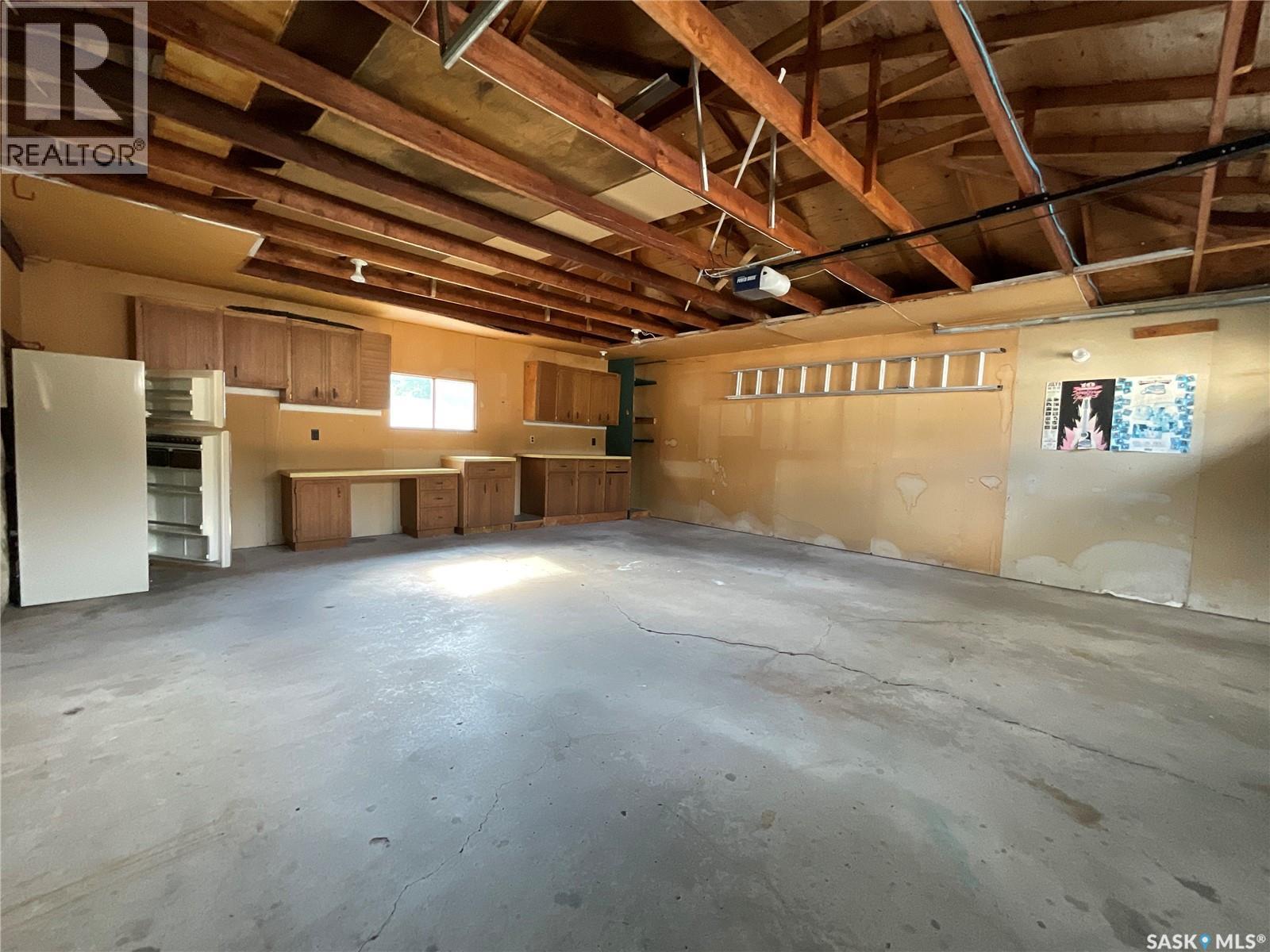 155 Wells Street, Regina, SK - Indoor