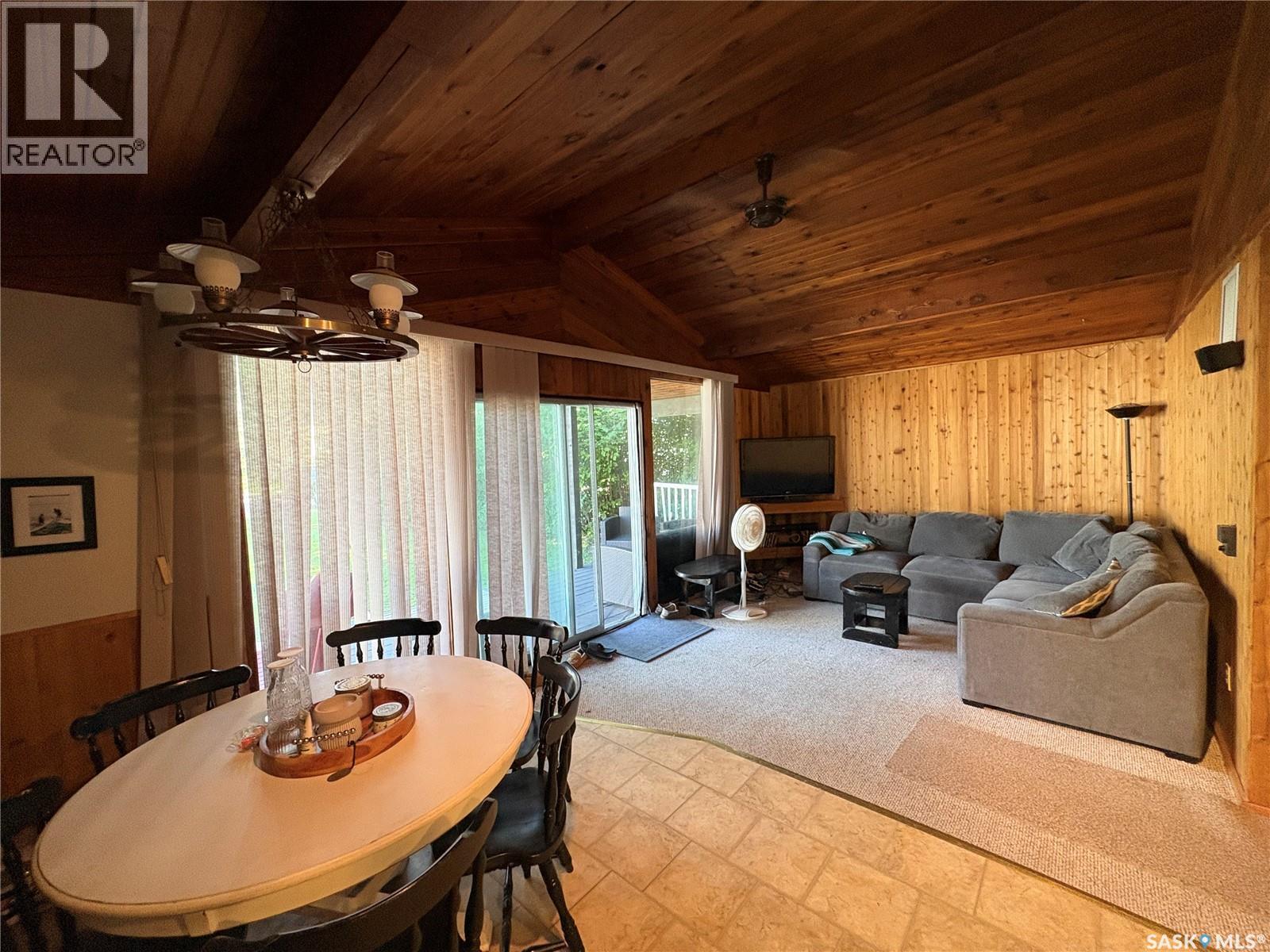 9 Hunter Bay, Fishing Lake, SK - Indoor Photo Showing Dining Room