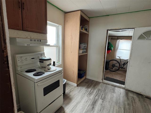 1182 Pritchard Ave, Winnipeg, MB - Indoor Photo Showing Kitchen