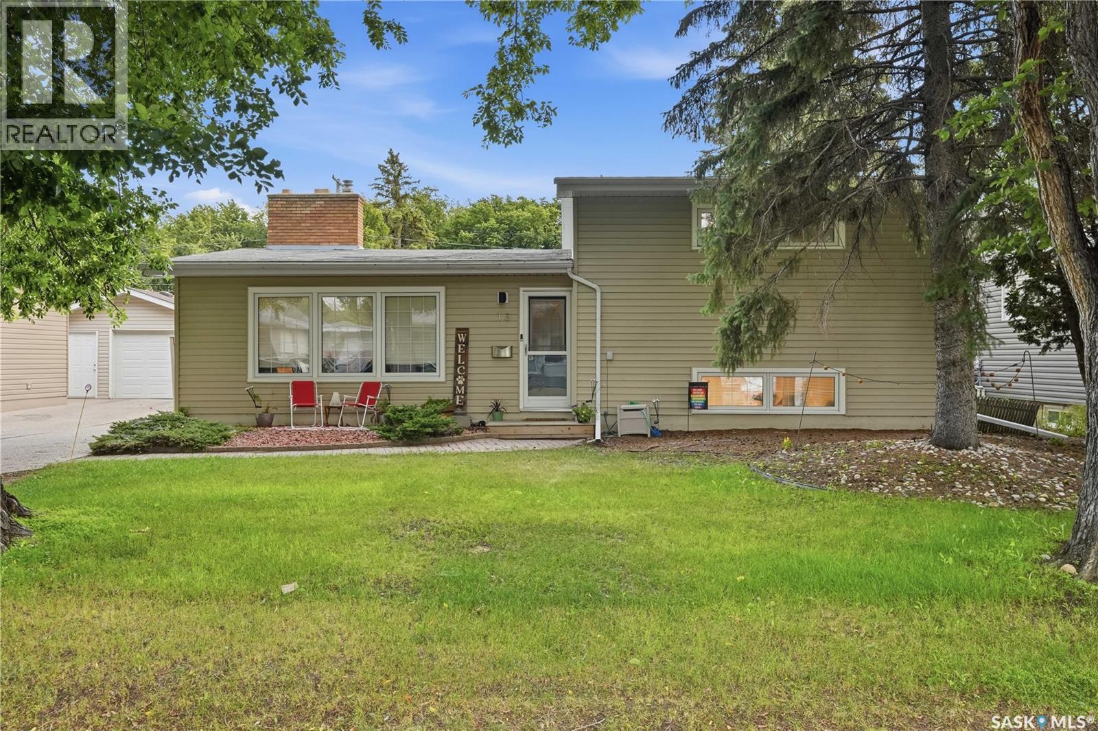 13 Anderson Avenue, Regina, SK - Outdoor With Deck Patio Veranda