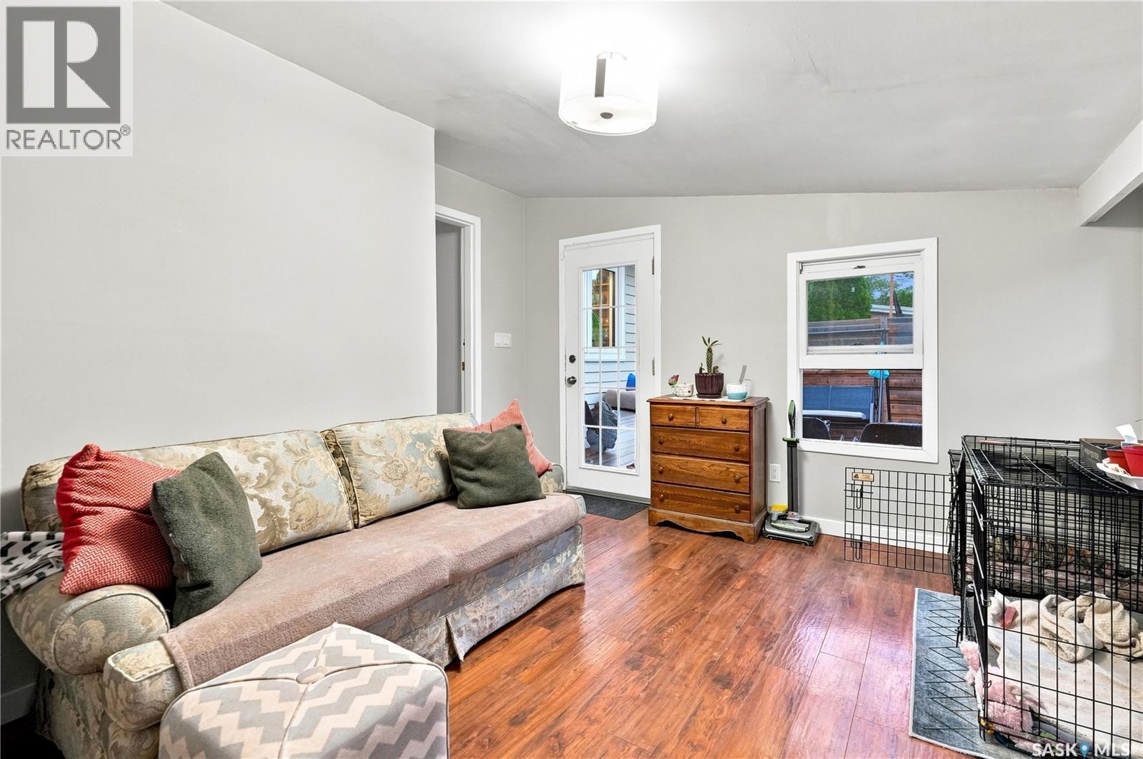 13 Anderson Avenue, Regina, SK - Indoor Photo Showing Living Room