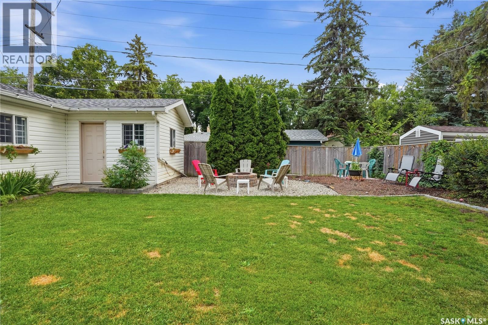 13 Anderson Avenue, Regina, SK - Outdoor