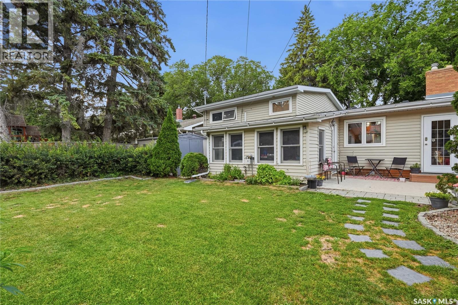 13 Anderson Avenue, Regina, SK - Outdoor