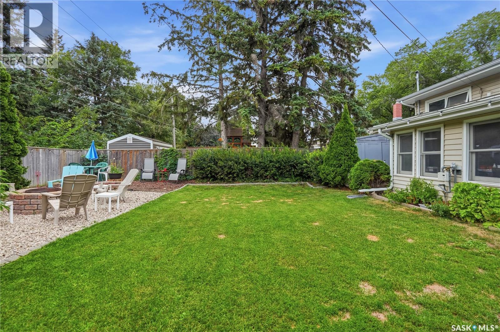 13 Anderson Avenue, Regina, SK - Outdoor